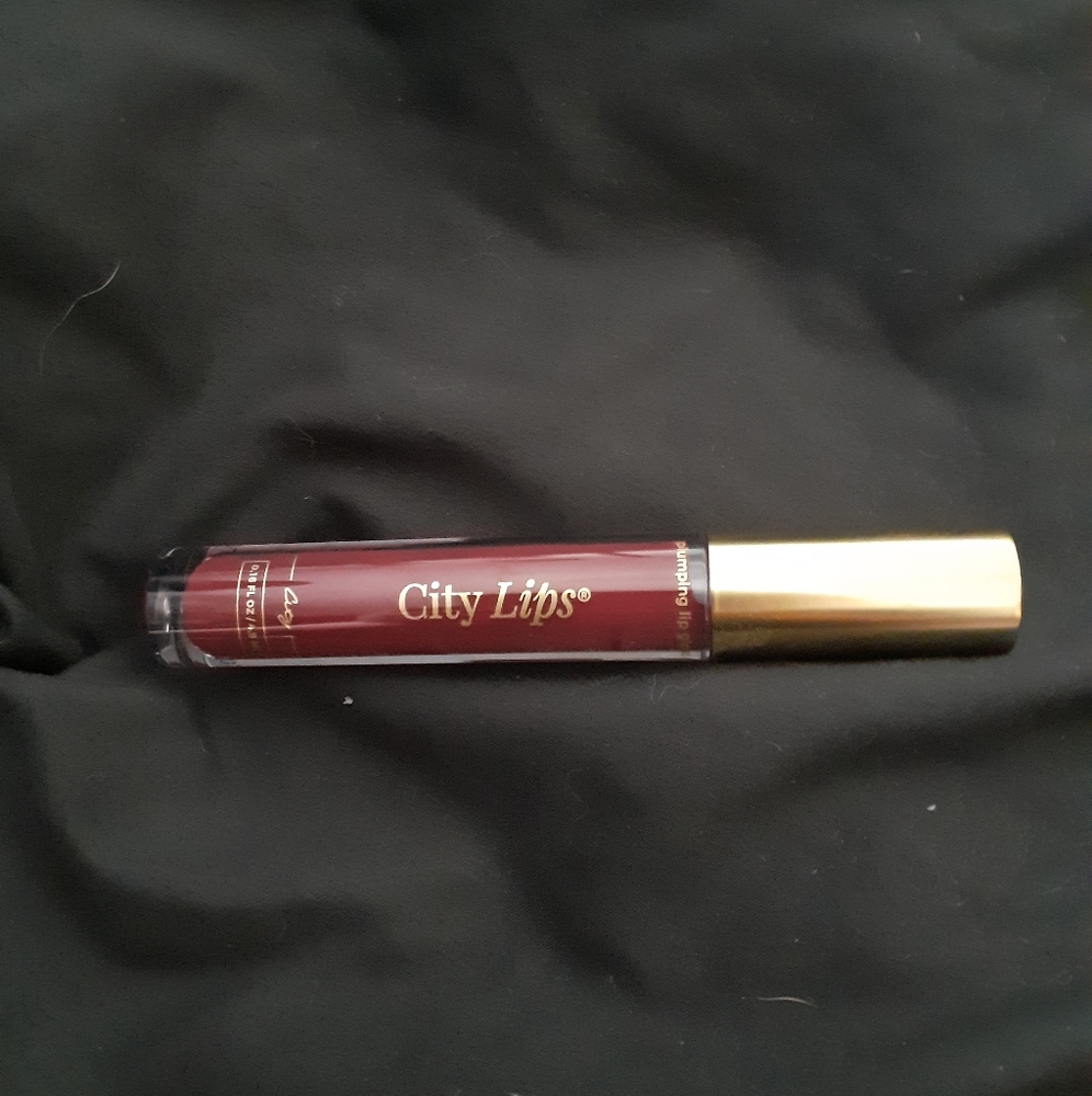 City Lips Plumping lip gloss